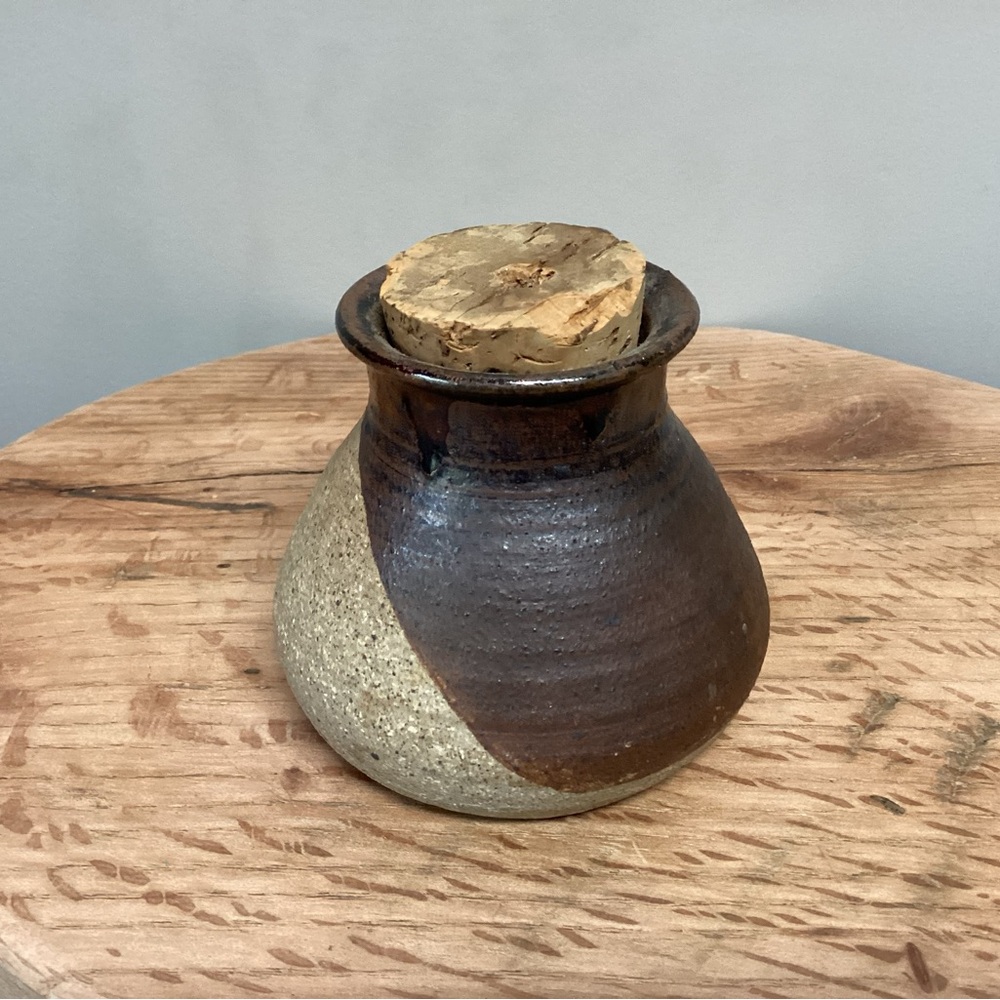 🟤 Vintage - Two Toned Handmade Ceramic Pottery Jar / Creamer / Pitcher - Unique - Picture 5 of 15